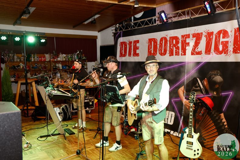 260105 HIGHRES LJ Ball 146.jpg 260105 HIGHRES LJ Ball 146.jpg