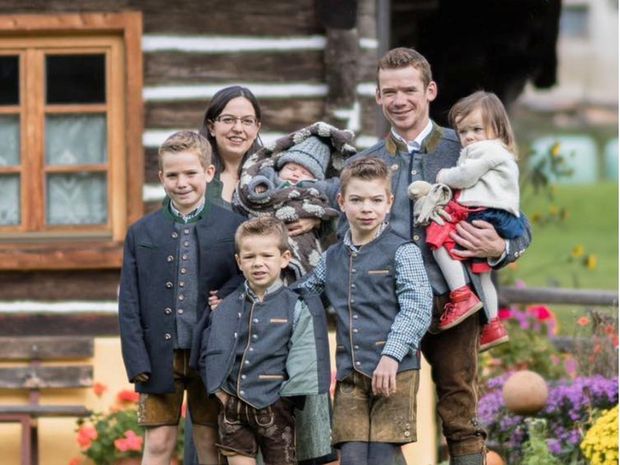 [1768899892376771_7.jpg]