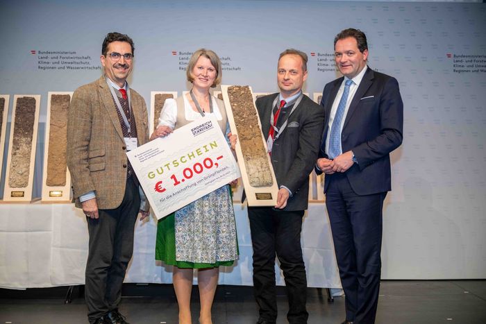 [1769678639692578_1.jpg]