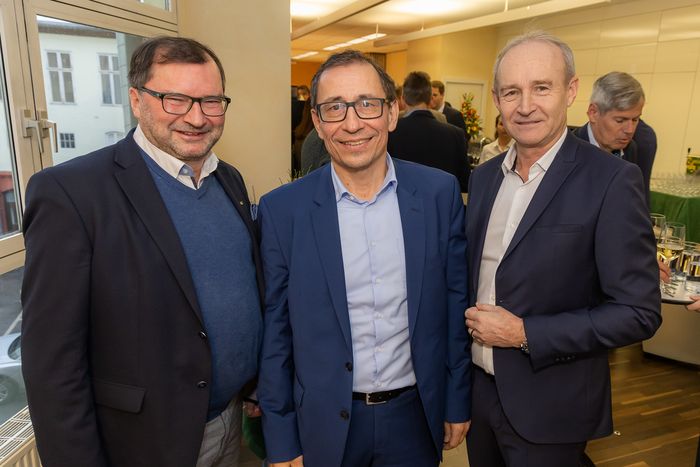 [1770712895239488_1.jpg]