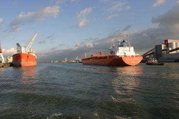 Hafen Rotterdam.jpg © Nemestothy/LKÖ Hafen Rotterdam.jpg © Nemestothy/LKÖ