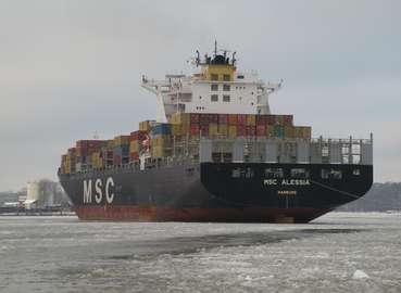 Containerschiff.jpg © Anna Schreiner
