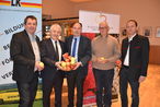 v.l.n.r.: Geschäftsführer Ing. Tibor Vertes, LK-Vizepräsident Adalbert Resetar, Obstbaupräsident Ing. Johann Plemenschits, Obstbau-Vizepräsident Johann Preisegger und Obstbau-Vizepräsident Adolf Nikles © Leitgeb v.l.n.r.: Geschäftsführer Ing. Tibor Vertes, LK-Vizepräsident Adalbert Resetar, Obstbaupräsident Ing. Johann Plemenschits, Obstbau-Vizepräsident Johann Preisegger und Obstbau-Vizepräsident Adolf Nikles © Leitgeb