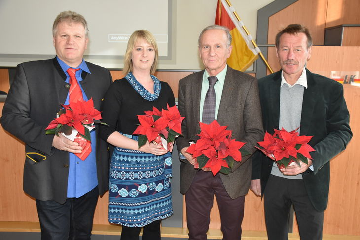 v.l.n.r.: Gartenbau-Vizepräsident GM Horst Sauer, Bundesgeschäftsführerin der Erwerbsgärtner Dipl.-Ing. Karin Lorenzi, Gartenbau-Präsident GM Ök.-Rat Albert Trinkl und Gartenbau-Vizepräsident GM Andreas Pomper © Bgld. Landwirtschaftskammer/Leitgeb v.l.n.r.: Gartenbau-Vizepräsident GM Horst Sauer, Bundesgeschäftsführerin der Erwerbsgärtner Dipl.-Ing. Karin Lorenzi, Gartenbau-Präsident GM Ök.-Rat Albert Trinkl und Gartenbau-Vizepräsident GM Andreas Pomper © Bgld. Landwirtschaftskammer/Leitgeb