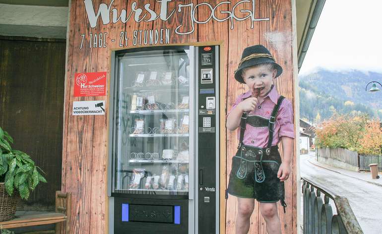 Der ‘Wurstjoggl‘: Sieben Tage und 24 Stunden sind Wurst- und Fleischprodukte für die Kunden zugänglich. © LK Tirol/Auer Der ‘Wurstjoggl‘: Sieben Tage und 24 Stunden sind Wurst- und Fleischprodukte für die Kunden zugänglich. © LK Tirol/Auer