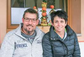 Walter und Inge Schranz-Strickner, Bewirtschafter vom Pröllerhof in Mils. © LK Tirol/Auer