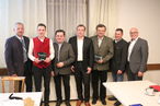 LK-Vizepräsident Ing. Werner Falb-Meixner, Maximilian Weber (wurde als bester Fleckviehzuchtbetrieb 2017 ausgezeichnet), Obmann des Bgld. Rinderzuchtverbandes Ök.-Rat Reinhard Jany, LAbg. Mag. Christian Drobits, Gerhard Kappel (wurde als bester Holsteinzuchtbetrieb 2017 ausgezeichnet), Bürgermeister Kammerrat Johann Weber und Bürgermeister LAbg. Georg Rosner © Bgld. Rinderzuchtverband LK-Vizepräsident Ing. Werner Falb-Meixner, Maximilian Weber (wurde als bester Fleckviehzuchtbetrieb 2017 ausgezeichnet), Obmann des Bgld. Rinderzuchtverbandes Ök.-Rat Reinhard Jany, LAbg. Mag. Christian Drobits, Gerhard Kappel (wurde als bester Holsteinzuchtbetrieb 2017 ausgezeichnet), Bürgermeister Kammerrat Johann Weber und Bürgermeister LAbg. Georg Rosner © Bgld. Rinderzuchtverband