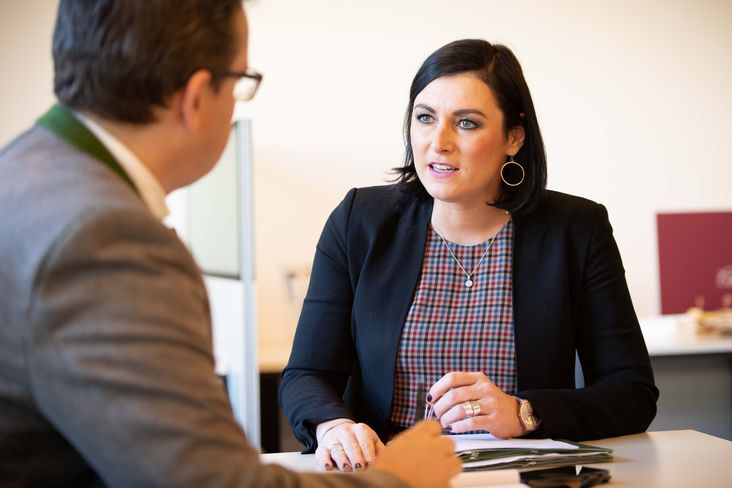 Das Interview mit BM Elisabeth Köstinger führte "Kärntner Bauer"- Chefredakteur Christoph Gruber am Rande des Raiffeisen-Agrarsymposiums in Klagenfurt. © BMNT Das Interview mit BM Elisabeth Köstinger führte "Kärntner Bauer"- Chefredakteur Christoph Gruber am Rande des Raiffeisen-Agrarsymposiums in Klagenfurt. © BMNT