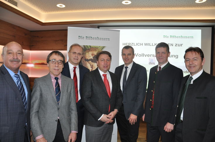 v.r.n.l.: LK-Präsident DI Niki Berlakovich, Rübenbauernbundpräsident Ing. Markus Fröch, Österr. Rübenbauernbundpräsident DI Ernst Kapfinger, Raiffeisen-Generaldirektor Dr. Rudolf Könighofer, DI Martin Doppler (Agrana), Referent DI Johannes Zirngibl und Rübenbauernbund-GF DI Otto Prieler © Gingl v.r.n.l.: LK-Präsident DI Niki Berlakovich, Rübenbauernbundpräsident Ing. Markus Fröch, Österr. Rübenbauernbundpräsident DI Ernst Kapfinger, Raiffeisen-Generaldirektor Dr. Rudolf Könighofer, DI Martin Doppler (Agrana), Referent DI Johannes Zirngibl und Rübenbauernbund-GF DI Otto Prieler © Gingl
