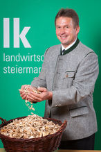 Präsident Franz Titschenbacher ist erleichtert über die Alternativ-Lösung für Holzkraftwerke © Konstantinov Präsident Franz Titschenbacher ist erleichtert über die Alternativ-Lösung für Holzkraftwerke © Konstantinov