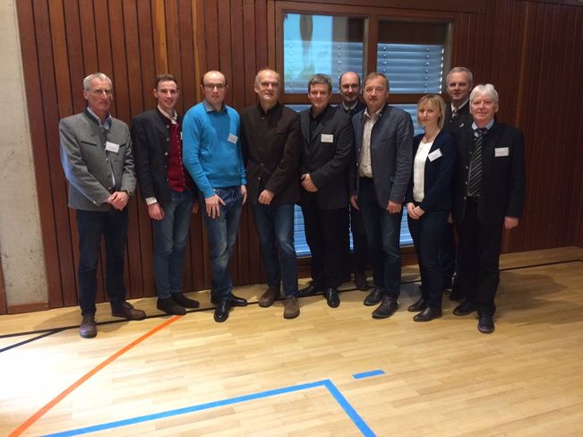 v.l.n.r.: DI Peter Stückler, Maximilian Weber, Andreas Laschet, Dir. DI Roman Bruckner, Prof. Dr. Volker Krömker, TZ-Dir. DI Dr. Horst Jauschnegg, Vizepräs. Ing. Werner Falb-Meixner, DI Gertrude Freudenberger, Ing. Reinhard Pausackl, Ing. Johannes Gstöhl © Falb-Meixner/Bgld. Landwirtschaftskammer v.l.n.r.: DI Peter Stückler, Maximilian Weber, Andreas Laschet, Dir. DI Roman Bruckner, Prof. Dr. Volker Krömker, TZ-Dir. DI Dr. Horst Jauschnegg, Vizepräs. Ing. Werner Falb-Meixner, DI Gertrude Freudenberger, Ing. Reinhard Pausackl, Ing. Johannes Gstöhl © Falb-Meixner/Bgld. Landwirtschaftskammer