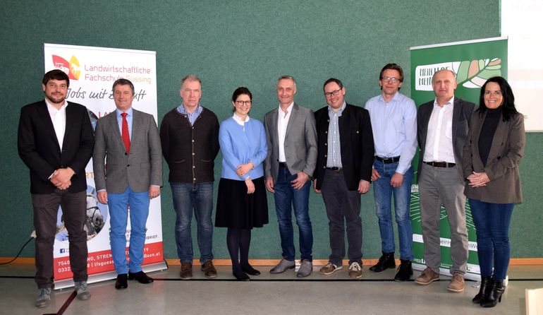 v.l.n.r.: Sebastian Birx, Andreas Gronauer, Michael Kopecky, Claudia Mittermayr, Franz Heinzlmaier, Peter Prankl, Henrich Meier, Wolf Reheis, KR Doris Kollar-Lackner © Pail/Bgld. Landwirtschaftskammer v.l.n.r.: Sebastian Birx, Andreas Gronauer, Michael Kopecky, Claudia Mittermayr, Franz Heinzlmaier, Peter Prankl, Henrich Meier, Wolf Reheis, KR Doris Kollar-Lackner © Pail/Bgld. Landwirtschaftskammer