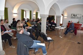 An die 30 Teilnehmer lauschten den Ausführungen von Ing. Walter Lengheim zum Thema Bio-Gemüse-Lagerung. © LK OÖ/Hamedinger