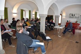 An die 30 Teilnehmer lauschten den Ausführungen von Ing. Walter Lengheim zum Thema Bio-Gemüse-Lagerung. © LK OÖ/Hamedinger An die 30 Teilnehmer lauschten den Ausführungen von Ing. Walter Lengheim zum Thema Bio-Gemüse-Lagerung. © LK OÖ/Hamedinger