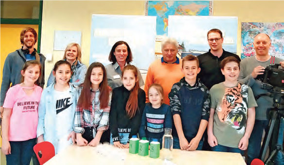 Bei einem Besuch des ORF in der Nachmittagsbetreuung des BG/BRG Feldkirchen drehte sich alles um die Milch. © LK Kärnten/Petra Markolin