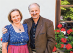 Christa und Gerhard Hintermann betreiben seit 2017 neben der eigenen Hofstelle, vulgo Bodner, den nahen Betrieb, vulgo Gasser. © Hintermann