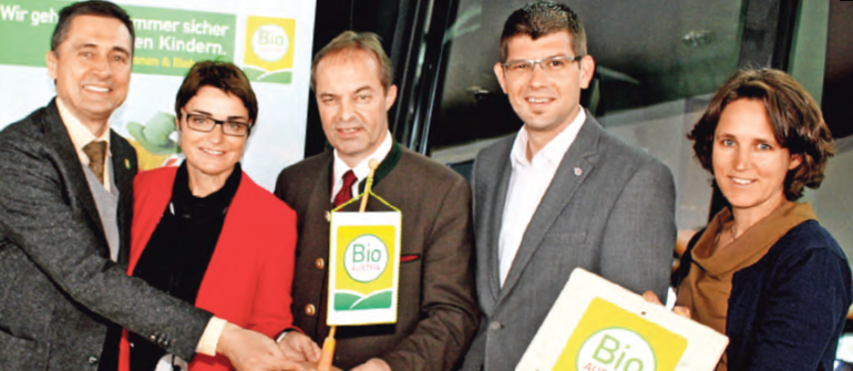 Luden zur Tagung "Unser täglich Essen": Johann Kreschischnig, Beate Prettner, Johann Mößler, Martin Gruber und Organisatorin Veronika Gschöpf-Procházka. © Biozentrum Kärnten Luden zur Tagung "Unser täglich Essen": Johann Kreschischnig, Beate Prettner, Johann Mößler, Martin Gruber und Organisatorin Veronika Gschöpf-Procházka. © Biozentrum Kärnten