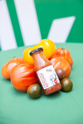 Steirer-Ketchup der jungen wilden Gemüsebauern wird aus heimischen Sommerparadeisern hergestellt © LK/Danner