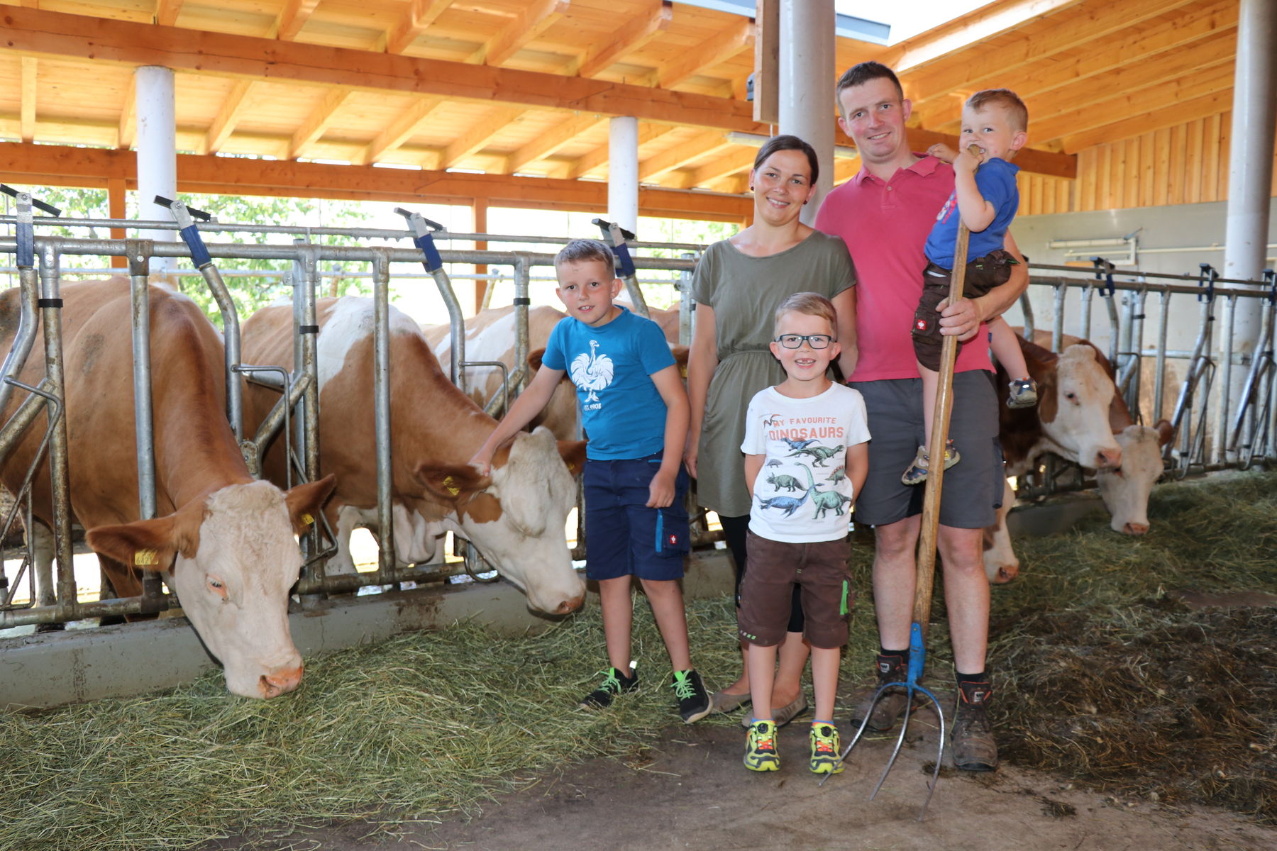 Familie Schuller baute Bio Milchviehstall für 23 Kühe