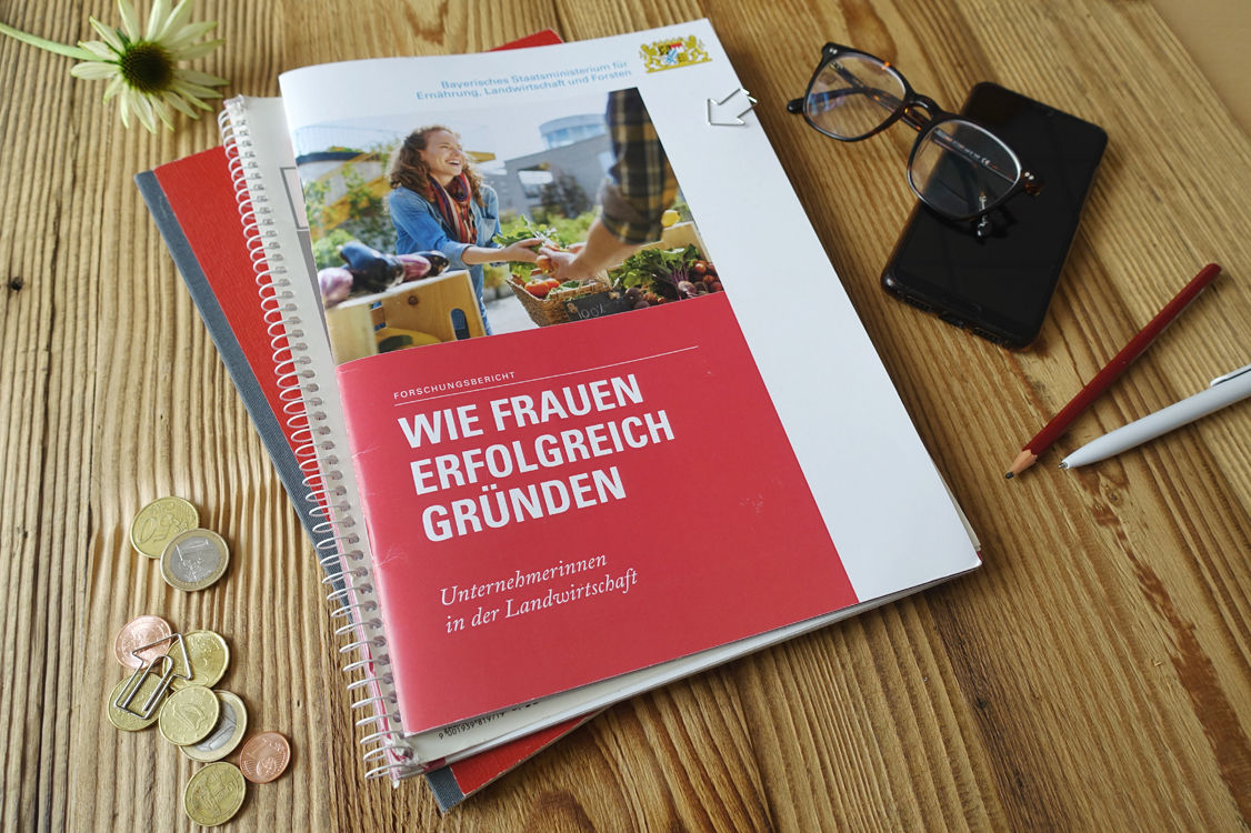 Broschüre Wie Frauen erfolgreich gründen © LFI Österreich/ Lisa Piller