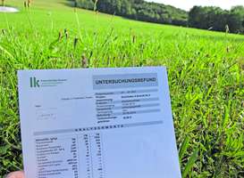 DER UNTERSUCHUNGSBEFUND gibt Aufschluss über die Inhaltsstoffe des eingesendeten Futtermittels. © Lindner DER UNTERSUCHUNGSBEFUND gibt Aufschluss über die Inhaltsstoffe des eingesendeten Futtermittels. © Lindner