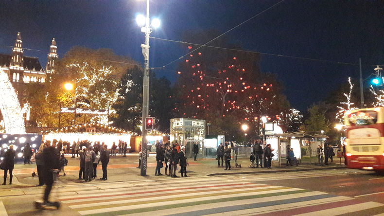 Christkindlmarkt am Rathausplatz in Wien