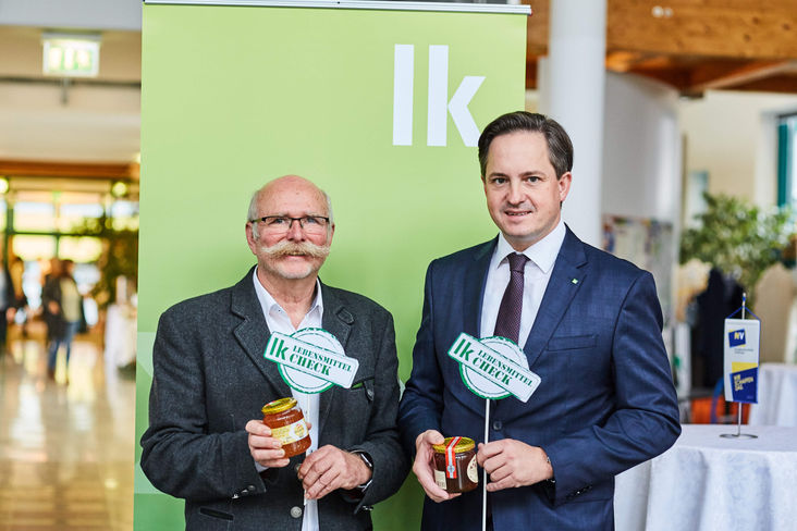 Foto Lebensmittelcheck Honig.jpg Foto Lebensmittelcheck Honig.jpg