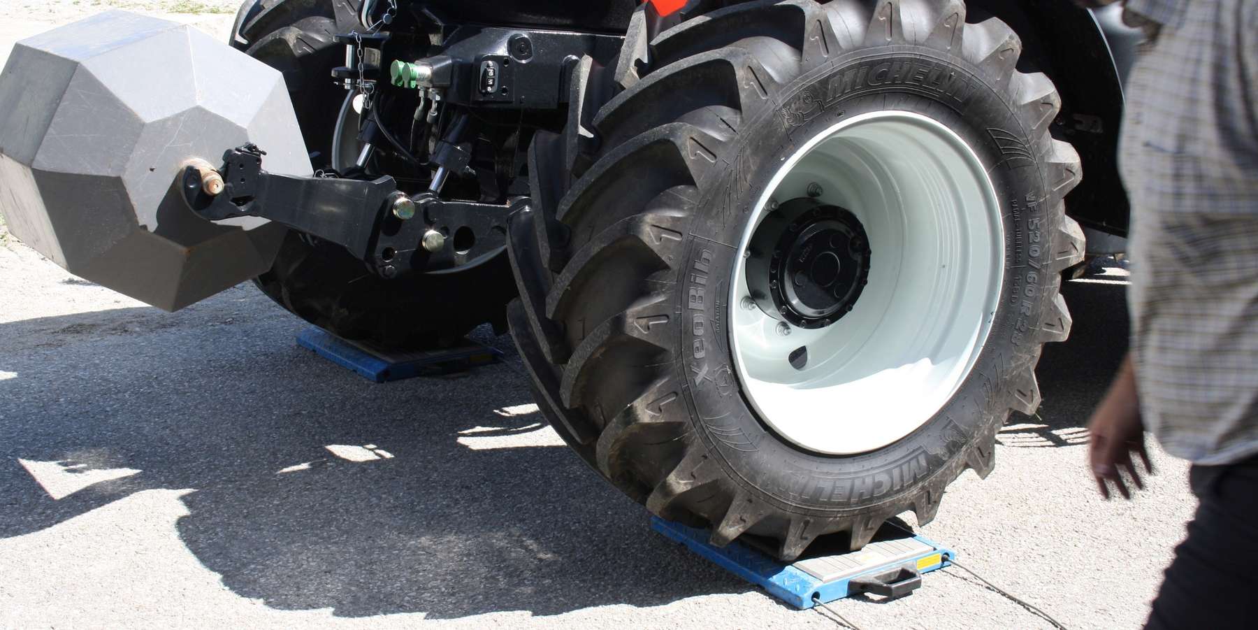 Abb.4_Wiegeplatten.jpg © BWSB Abb.4_Wiegeplatten.jpg © BWSB