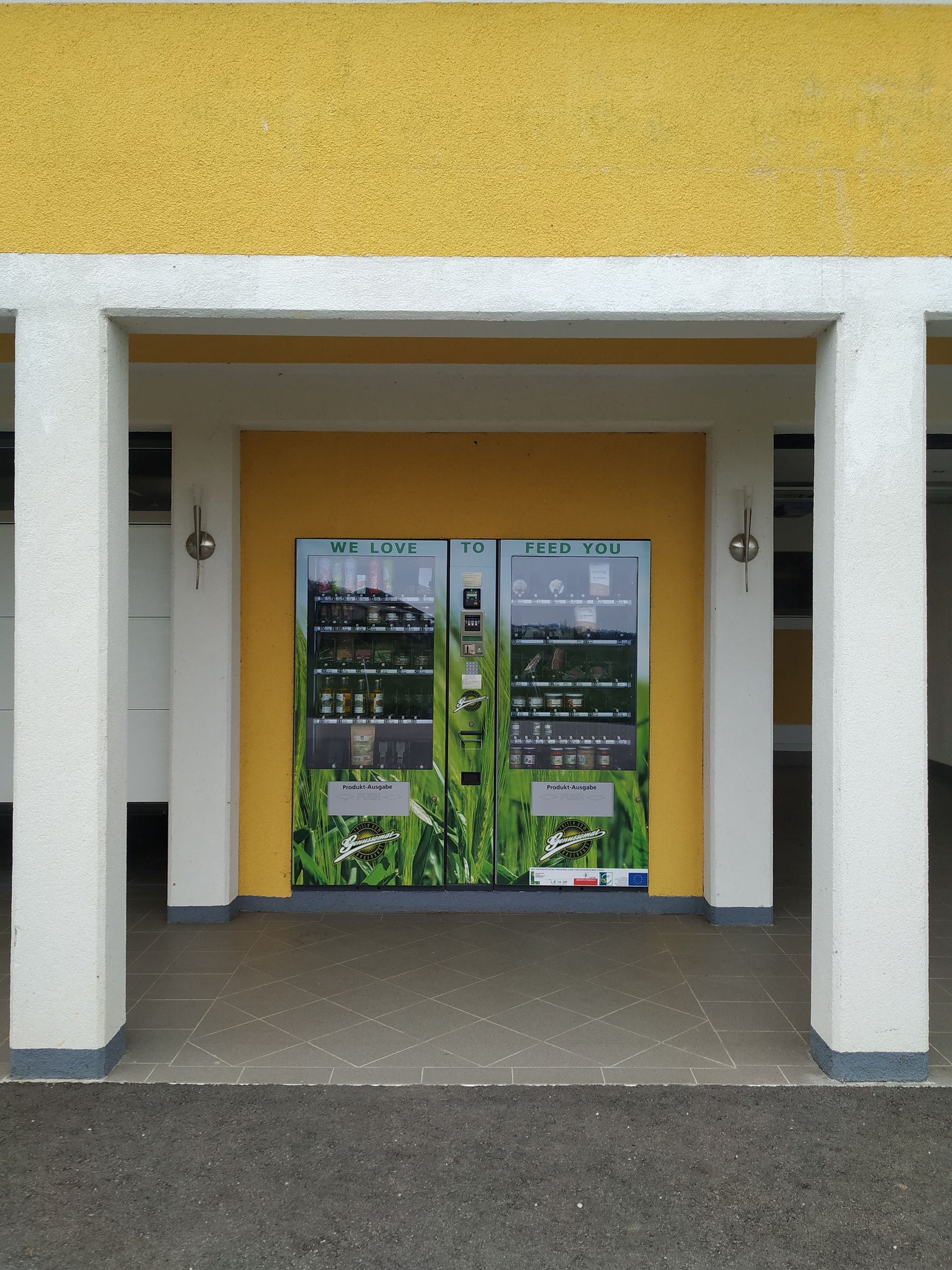 Automatenverkauf am Betrieb Schickmaier in Pettenbach_Bild_Schickmaier.jpg © Schickmaier Automatenverkauf am Betrieb Schickmaier in Pettenbach_Bild_Schickmaier.jpg © Schickmaier