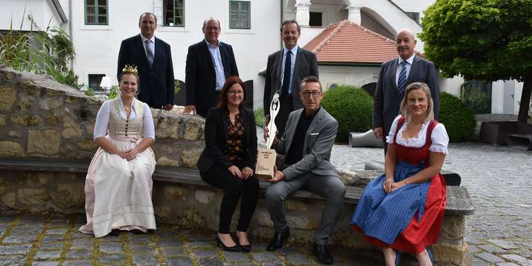Weingut des Jahres 2020.jpg Weingut des Jahres 2020.jpg