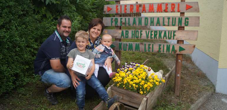 Fam. Thomasser@Schlatte.jpg © Anna Schlatte/LK Kärnten Fam. Thomasser@Schlatte.jpg © Anna Schlatte/LK Kärnten