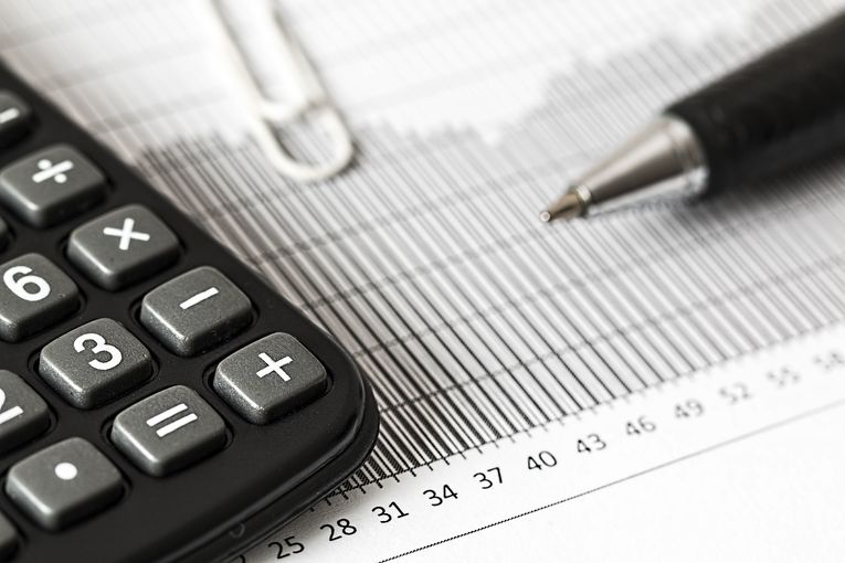 calculator-1680905_1920.jpg © Pixabay