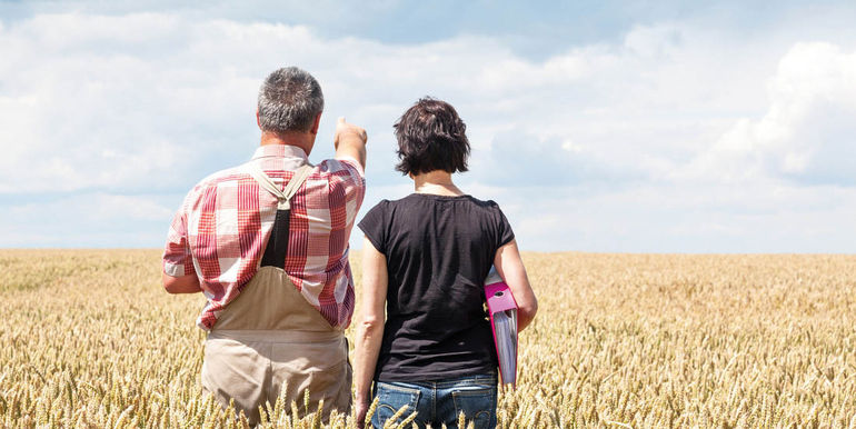 Die Betriebsübernahme durch Jungübernehmer wird in der GAP 2023-2027 wieder gezielt gefördert. © Edler von Rabenstein / Fotolia.com