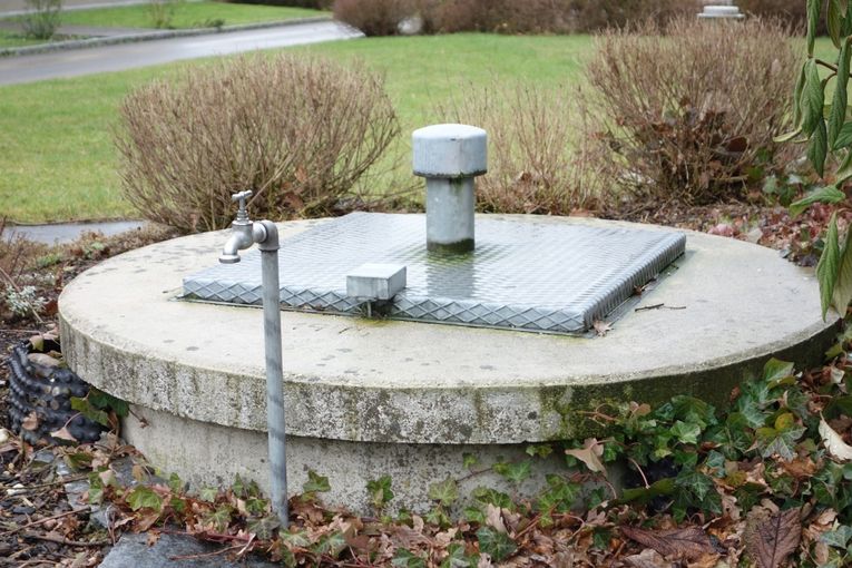 Brunnen mit Wasserhahn.jpg © Zaussinger, LK OÖ Brunnen mit Wasserhahn.jpg © Zaussinger, LK OÖ