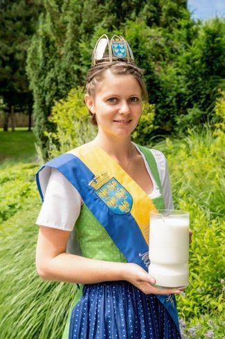 Milchkönigin.jpg Milchkönigin.jpg