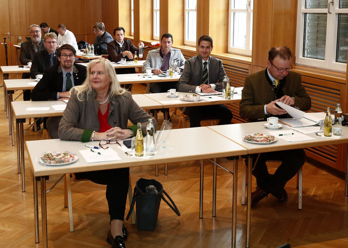 3_LKVOLLVERSAMMLUNG18.jpg © Gerd Eggenberger 3_LKVOLLVERSAMMLUNG18.jpg © Gerd Eggenberger