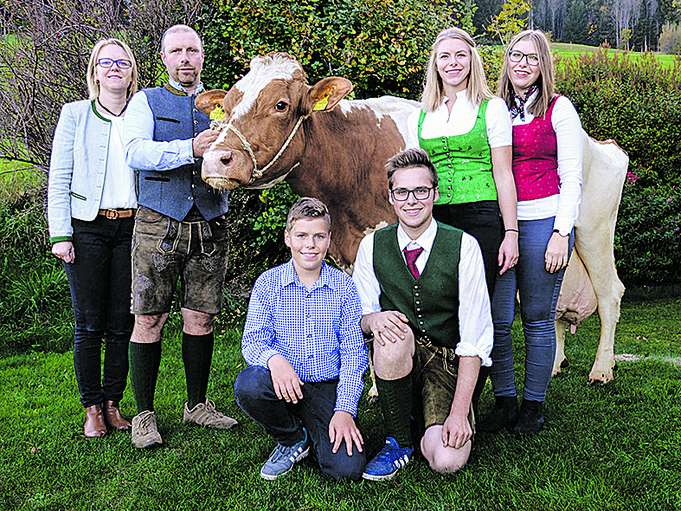 200 000 er ERLE von Schirnhofer mit Familie.jpg © Schirnhofer