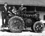 Neuer Traktor.png Neuer Traktor.png