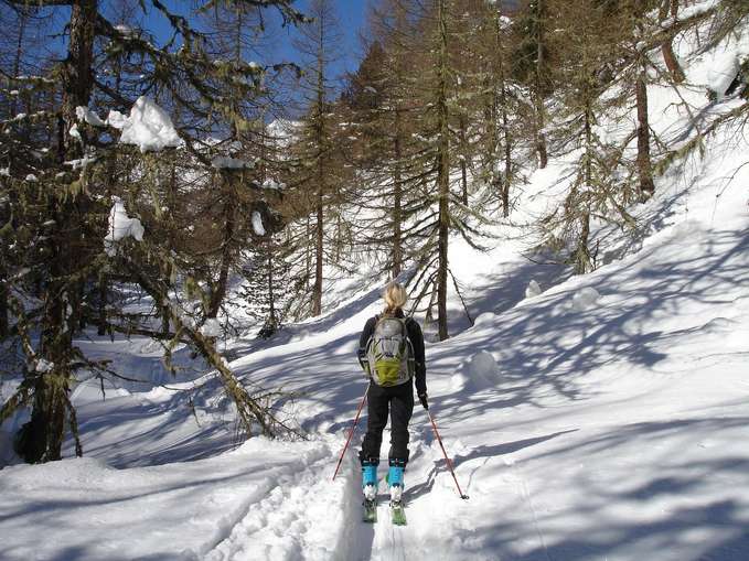 backcountry-skiiing-274385_1920.jpg © Pixabay