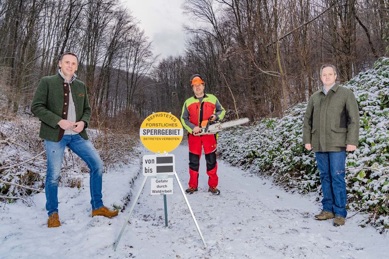 Foto_Schmuckenschlager und Danninger appellieren an Waldbesucher.jpg © Georg Pomassl/LK Niederösterreich Foto_Schmuckenschlager und Danninger appellieren an Waldbesucher.jpg © Georg Pomassl/LK Niederösterreich