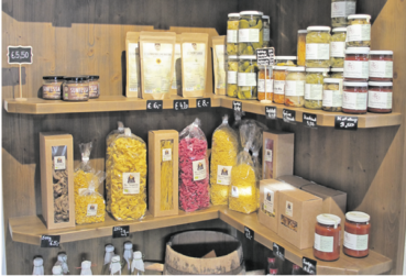 Kastners HofgreisslerEi.png © Sabine Wieder Kastners HofgreisslerEi.png © Sabine Wieder