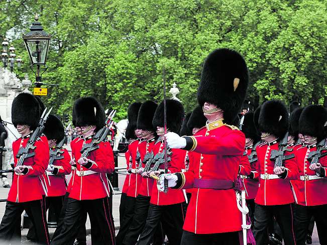 grenadier-guards-2240395 1920.jpg grenadier-guards-2240395 1920.jpg