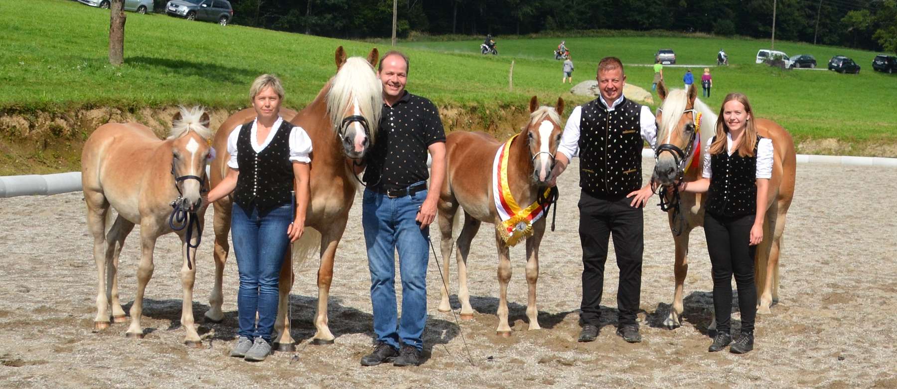 Stolze Züchterfamilie.jpg © Grilc Stolze Züchterfamilie.jpg © Grilc