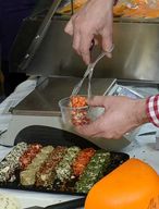 Die Trennung in die Betriebszweige Milchproduktion und Direktvermarktung ist in diesem Fall immer auch eine künstliche Aufteilung. © Landwirtschaftskammer Oberösterreich Die Trennung in die Betriebszweige Milchproduktion und Direktvermarktung ist in diesem Fall immer auch eine künstliche Aufteilung. © Landwirtschaftskammer Oberösterreich