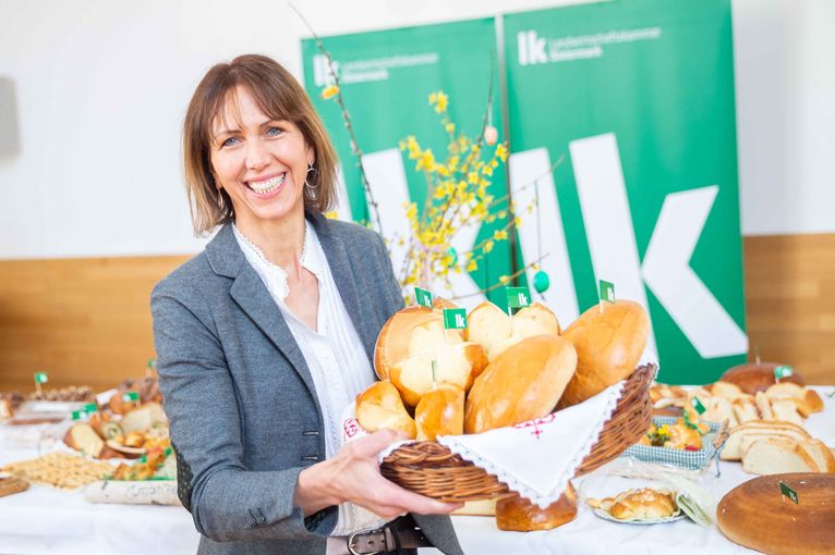 Landesprämierung Osterbrot.jpg