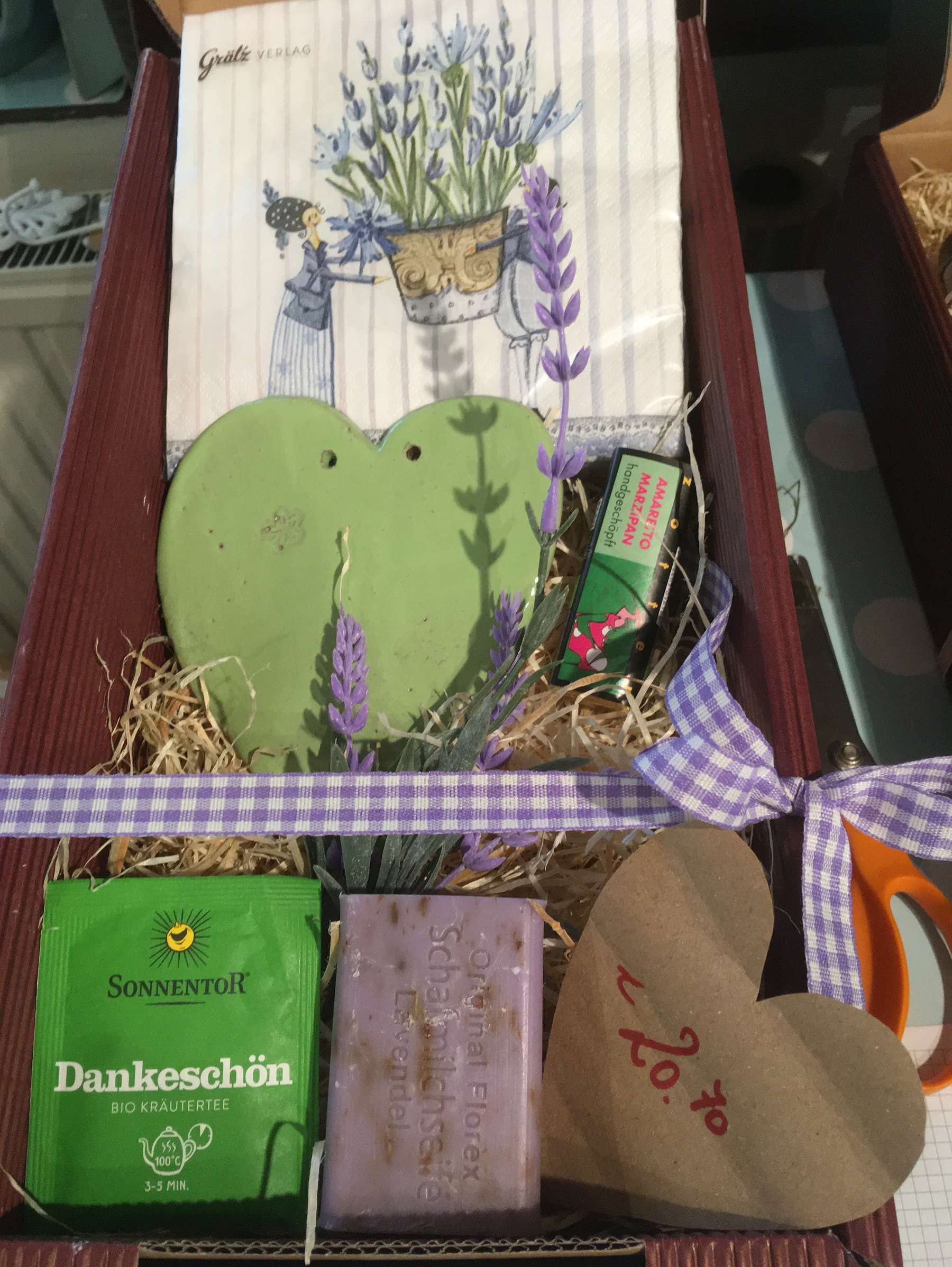 Muttertag-Geschenkbox-Aktion-regional.jpg © Heidi Hagenauer Muttertag-Geschenkbox-Aktion-regional.jpg © Heidi Hagenauer