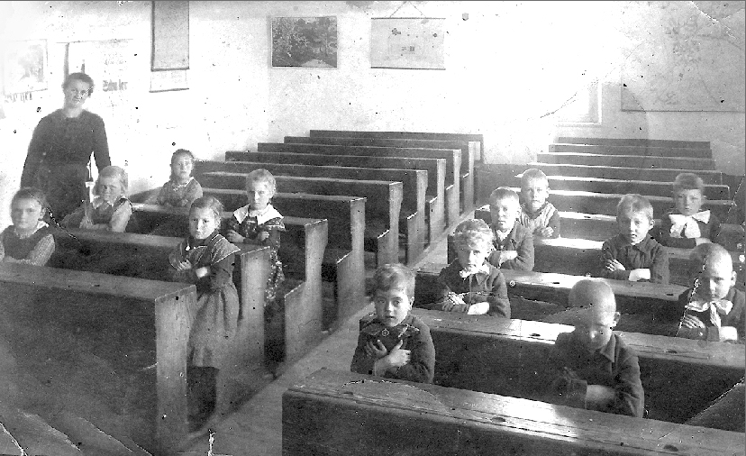 Schule.png © Archiv/Standl Schule.png © Archiv/Standl