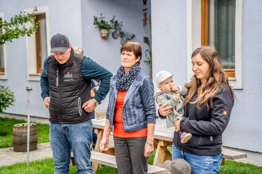 Vier bäuerliche Familien aus vier unterschiedlichen Bezirken ermöglichten Interessierten und Medienvertretern einen Blick hinter die Kulissen.  © Georg Pomassl/LK Niederösterreich