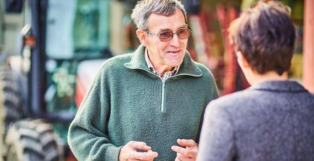 Bauer spricht mit Konsumentin © Franz Gleiß/LK Niederösterreich Bauer spricht mit Konsumentin © Franz Gleiß/LK Niederösterreich