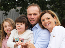 Bäuerliche Unternehmerin 2011 Cornelia Höllmüller 1 Höllmüller b.jpg Bäuerliche Unternehmerin 2011 Cornelia Höllmüller 1 Höllmüller b.jpg